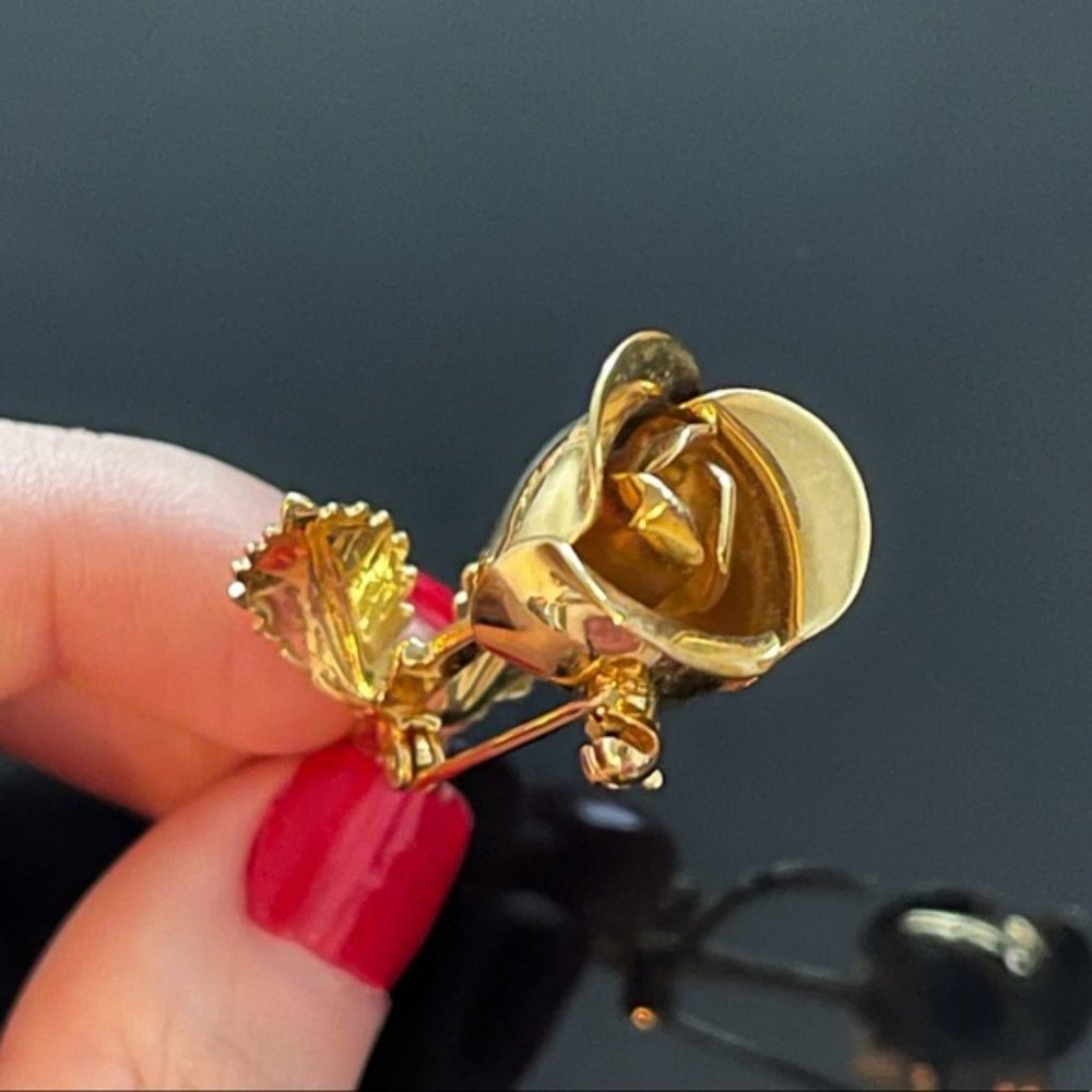 🌹 Beautiful 3D Signed VTG Monet Brooch - Picture 3 of 3